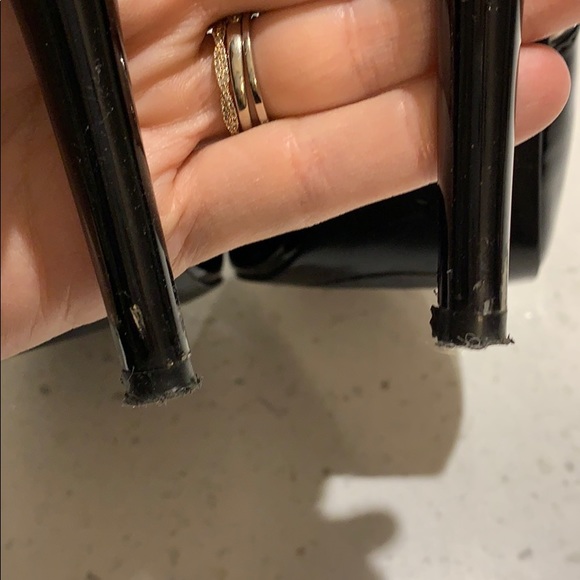 Guess black patent leather peep to size 9 - Picture 5 of 6